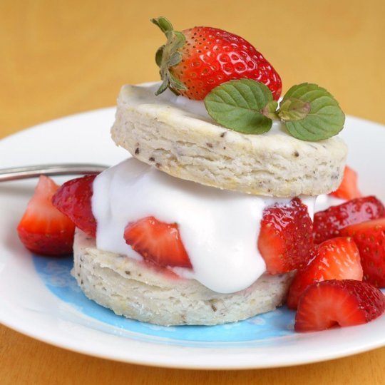 Recipe: Gluten-Free & Vegan Strawberry Shortcake